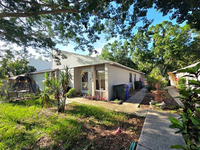Primary Photo - Beautiful 2 Bedroom, 2 Bathroom Apartment ...