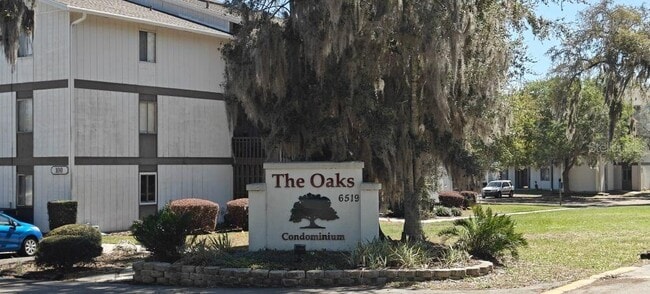 Building Photo - 6519 W Newberry Rd