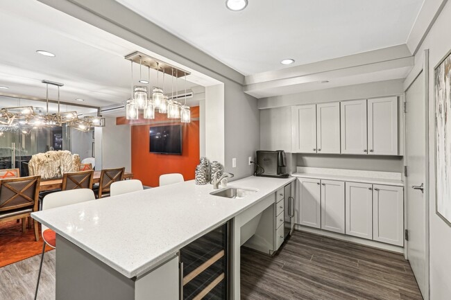 Building Photo - Park Adams Apartments