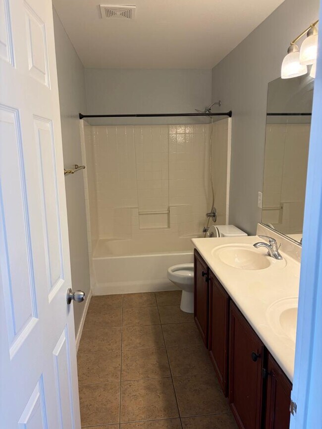 Building Photo - 10244 Jersey Shore Ave