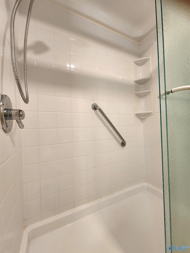 Building Photo - 6107 Trailwood Dr