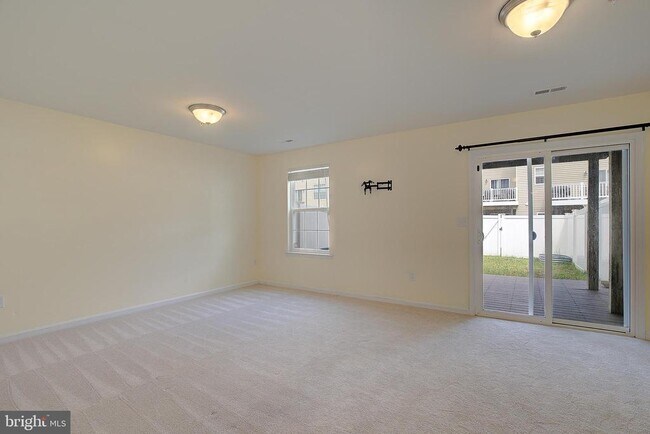 Building Photo - 105 Polo Way