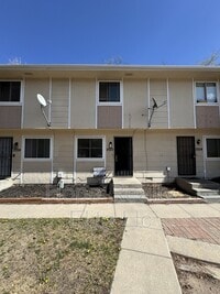 Building Photo - 2522 Knob Hill Ct