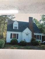 Building Photo - 805 E 3rd St