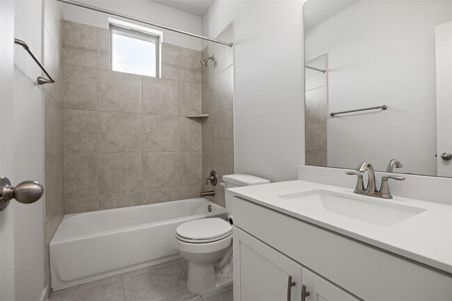 Building Photo - 2500 Forest Creek Dr