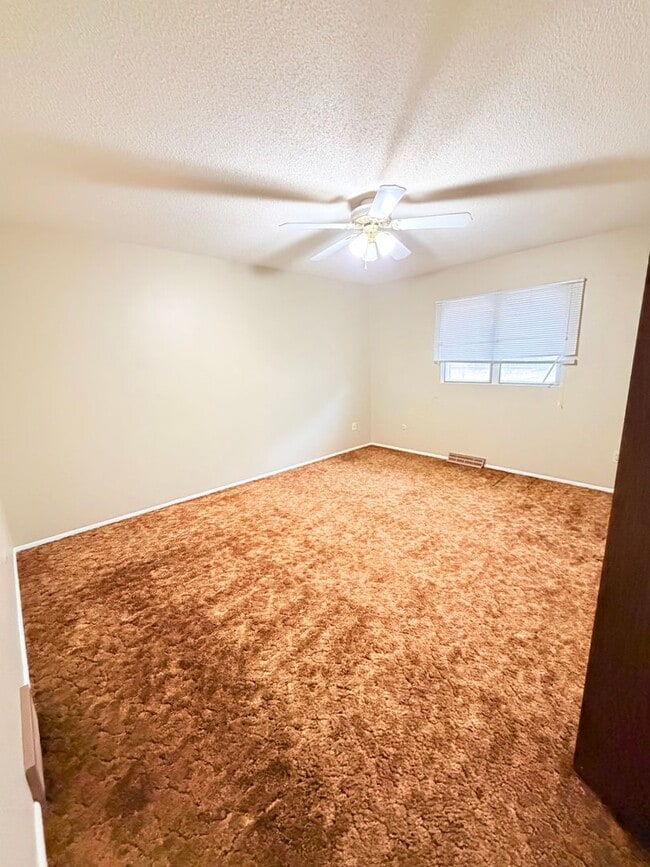 Building Photo - Side by side Duplex