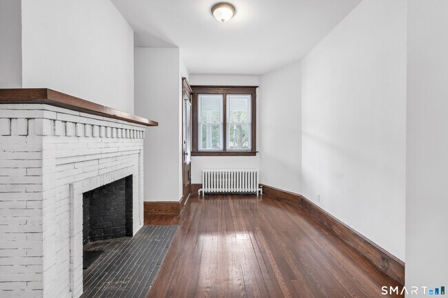 Building Photo - 66 Brownell St