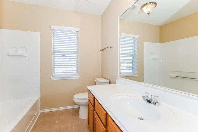 Building Photo - 120 Lightning Trl