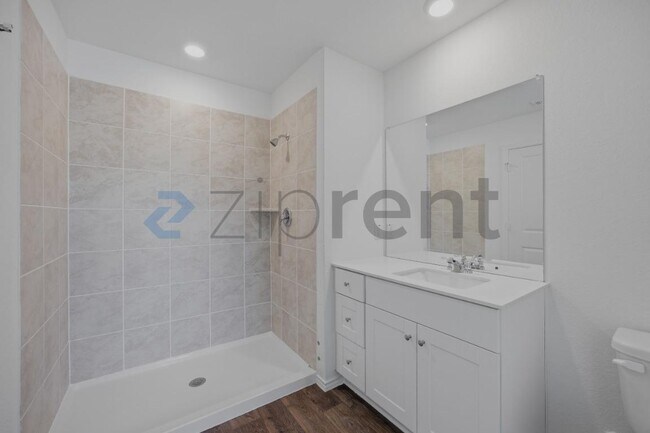 Building Photo - 5106 Blind Shot