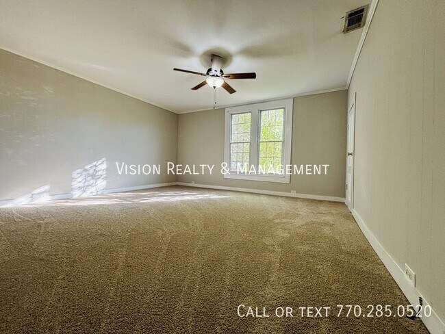 Building Photo - 302 Mandeville Ave