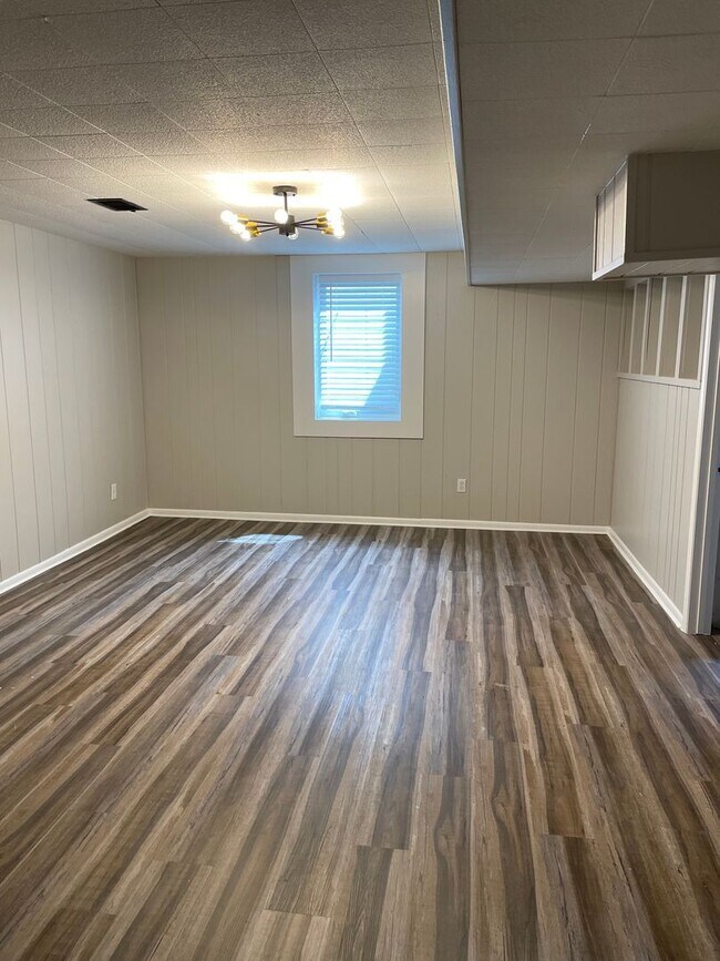 Building Photo - Newly remodeled Arvada home