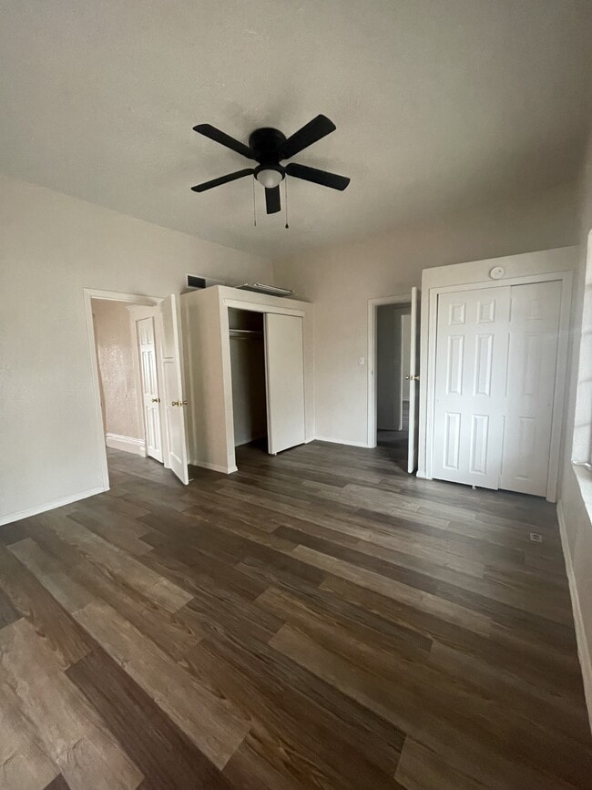 Building Photo - 1522 Yandell Dr