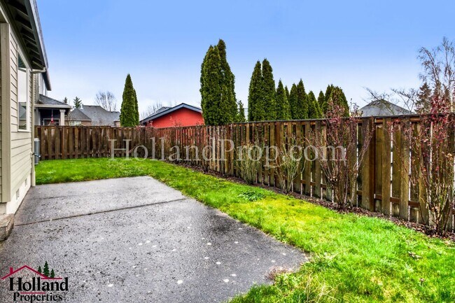 Building Photo - Gorgeous Single-Family Home with Central A/C!