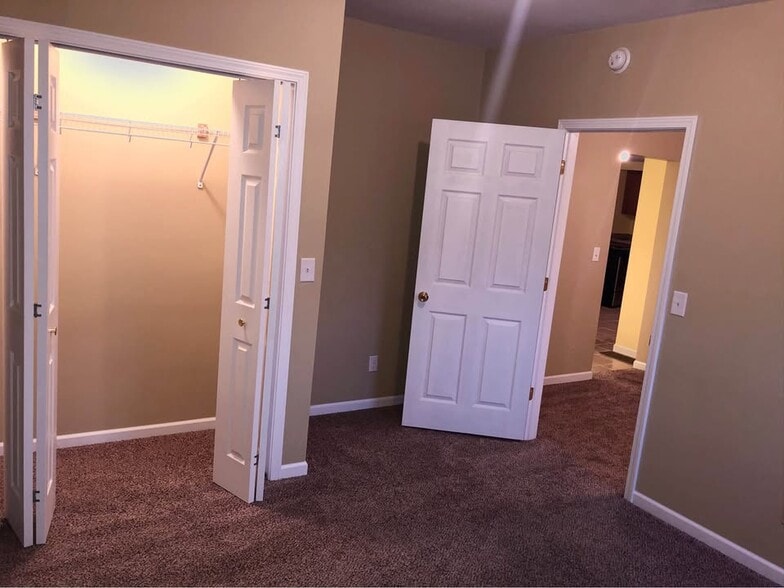 bedroom closet - 114 S Euclid Ave