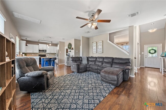 Building Photo - 5221 Cicero Dr