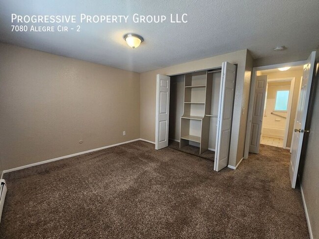 Building Photo - MOVE IN SPECIAL: $300.00 OFF First full mo...