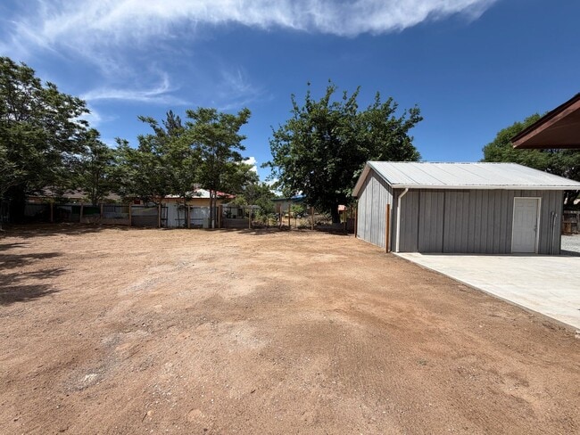 Building Photo - 3 Bedroom Single Story Home Available Near E Main Street & Hwy 314 SW in Los Lunas!