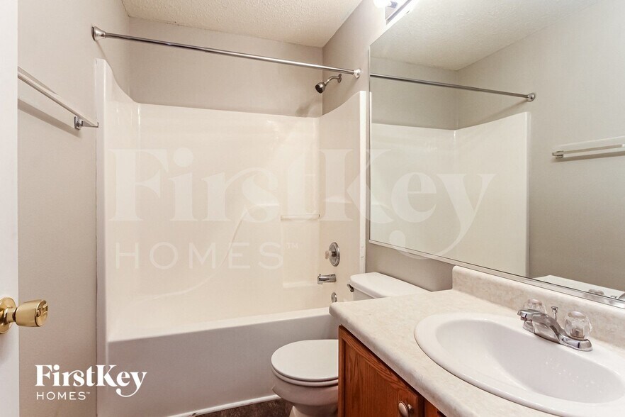 Building Photo - 8114 Grove Berry Dr