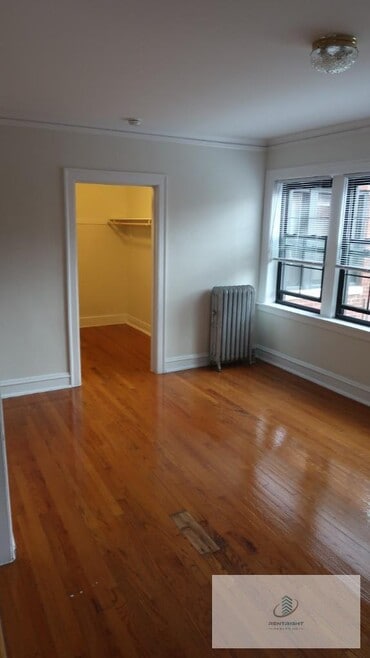 Building Photo - 1712 W Albion Ave