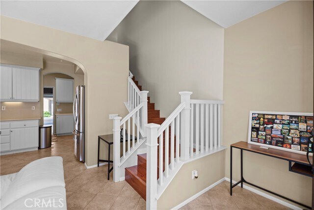 Building Photo - 18 Moonstone