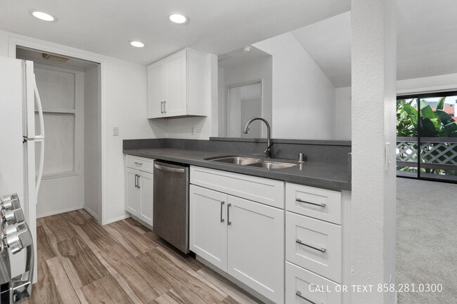 Building Photo - 9458 Twin Trails Dr