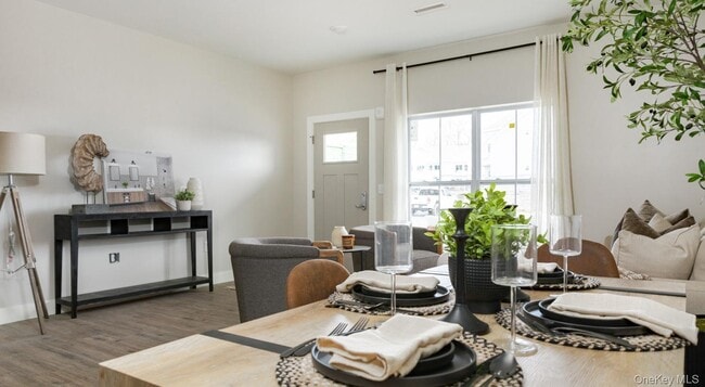 Building Photo - 3 Hudson W Dr