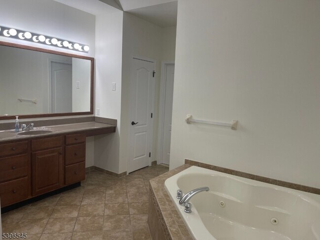 Building Photo - 38 Boehm Way