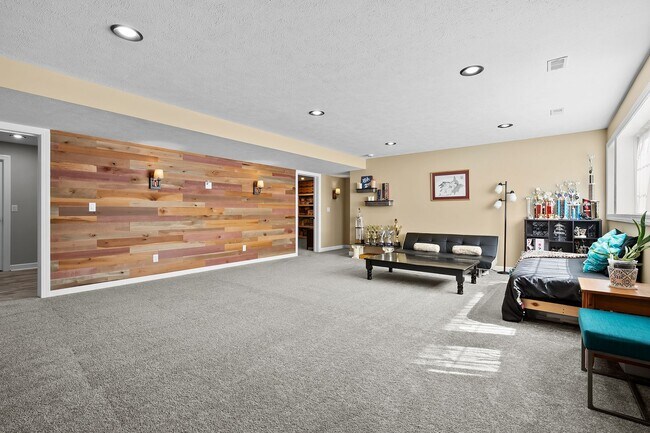 Building Photo - Four bedroom, 3 Bathroom with Bonus Room and Office, ranch style home in Mattawan!