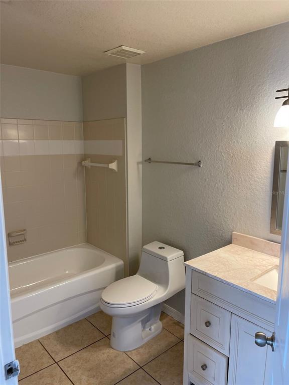 Building Photo - 5959 Westgate Dr