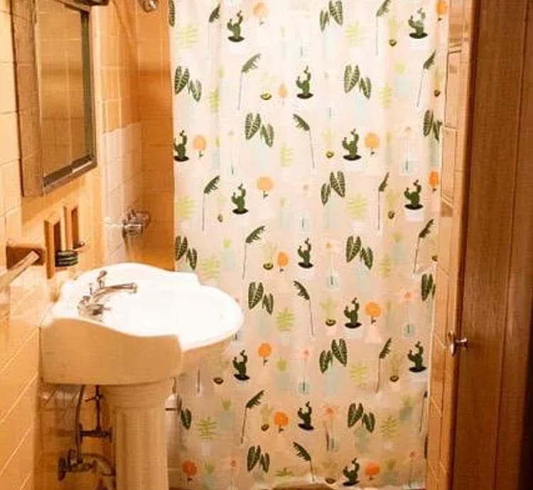 Building Photo - 4637 Plummer St