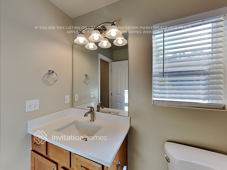 Building Photo - 12905 81 Ave Ct E