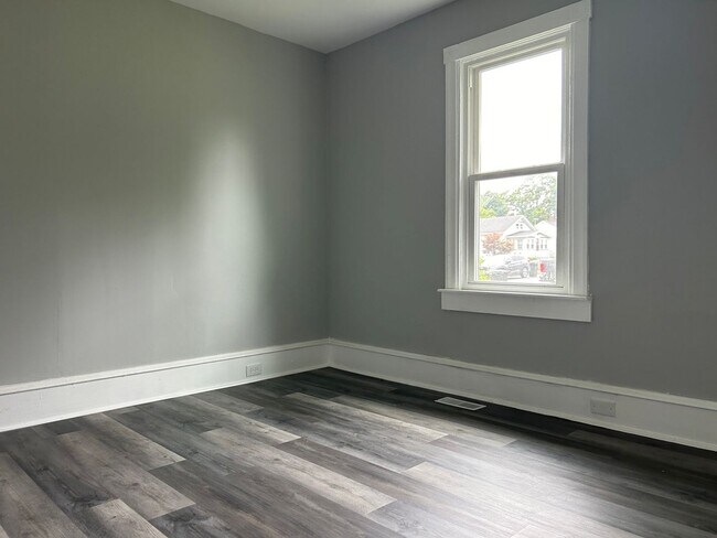 Building Photo - Beautifully Renovated 2-Bedroom House Featuring Extra Attic Storage