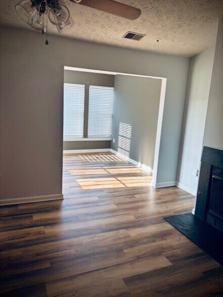 Building Photo - 743 Deering Rd