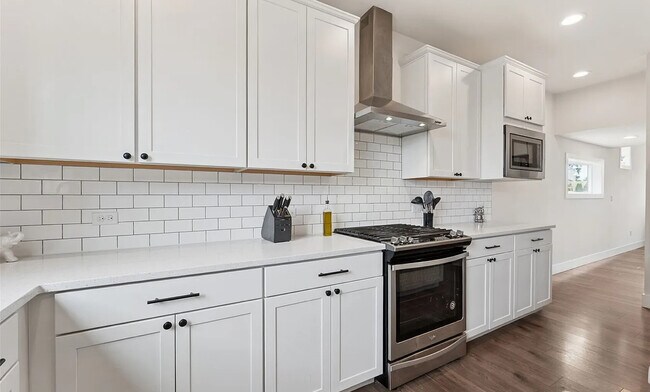 Building Photo - 14717 73rd St E