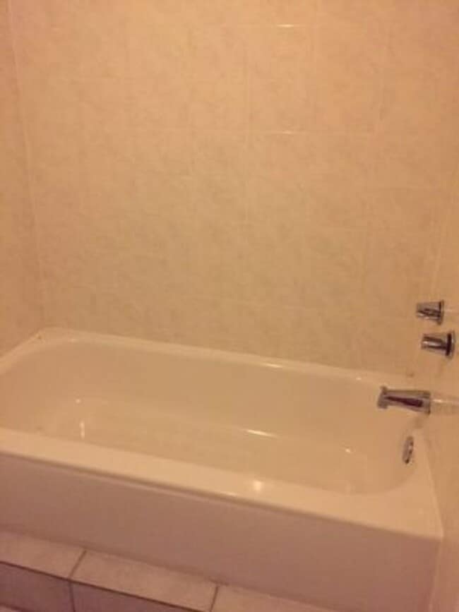 Building Photo - 2817 Glendora Ave