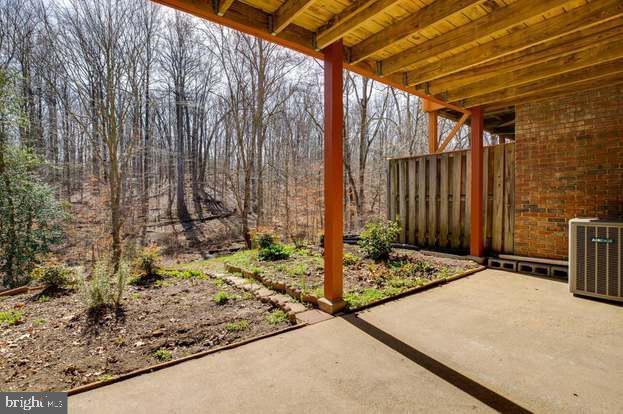 Building Photo - 8931 Park Forest Dr