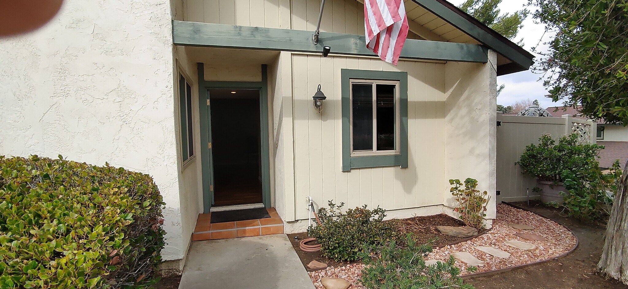 Front entry. - 250 Parkside Gln