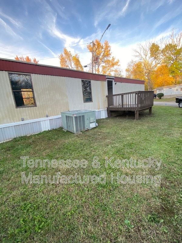 Building Photo - 1104 Columbia Ave