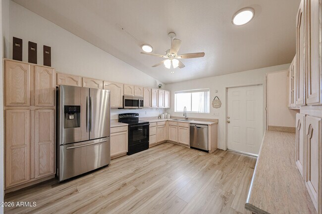 Building Photo - 7421 W Eva St