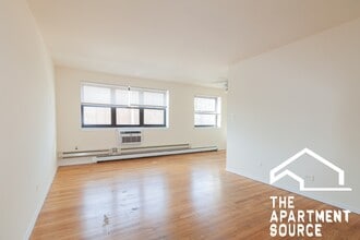 Building Photo - 660 W Wrightwood Ave