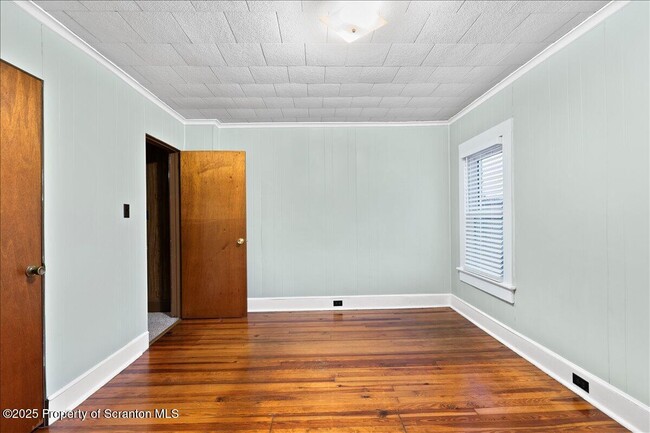 Building Photo - 1446 Thackery St