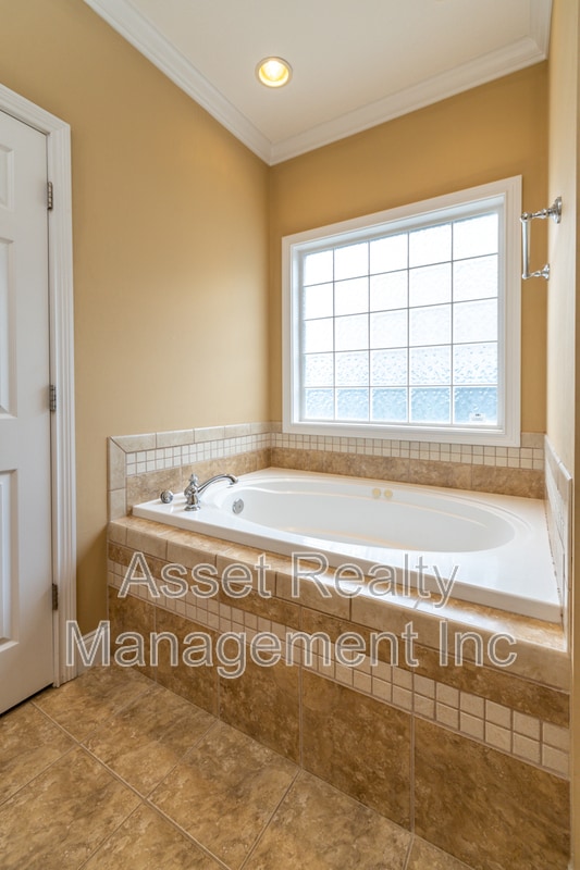 Building Photo - 6451 Ridgewalk Ln