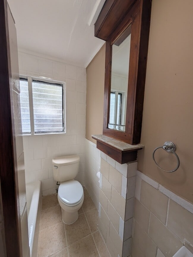 Building Photo - 407 Engman St
