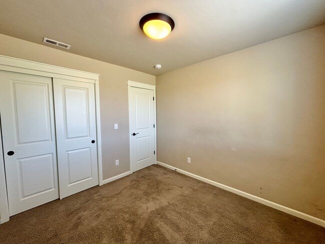 Building Photo - 2965 Yew Park Ln
