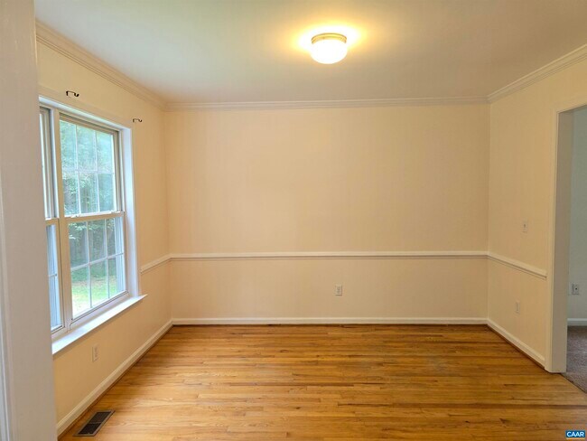 Building Photo - 259 Spring Oaks Ln