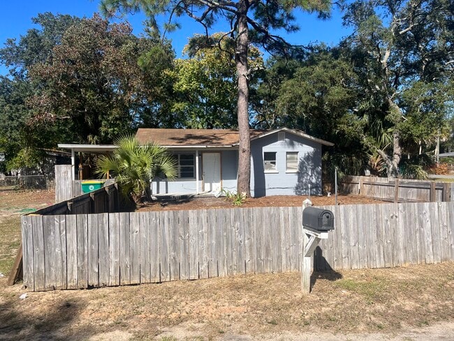 Primary Photo - 304 Woodrow St NE