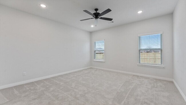 Building Photo - 109 N Panther Ave