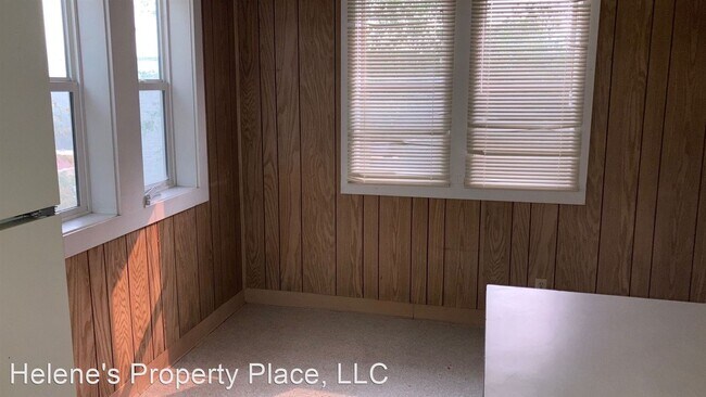 Building Photo - 4 br, 2 bath House - 220 SE McKenzie Street