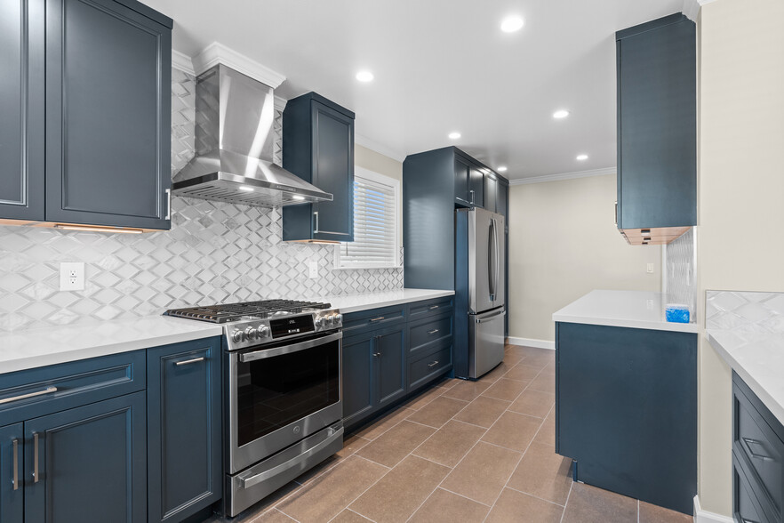 Building Photo - 2480 Ardee Ln