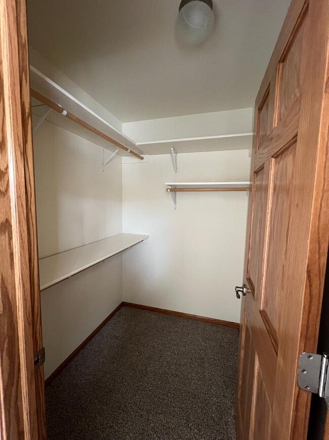 Building Photo - 1019 N 33rd St